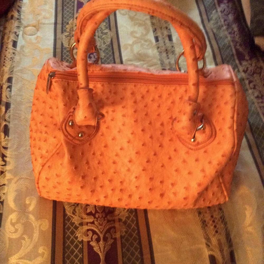 Women's Large Faux  Orange Satchel Bag..🍊🍊